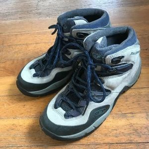 Salomon Women's Ankle Leather Hiking Boots